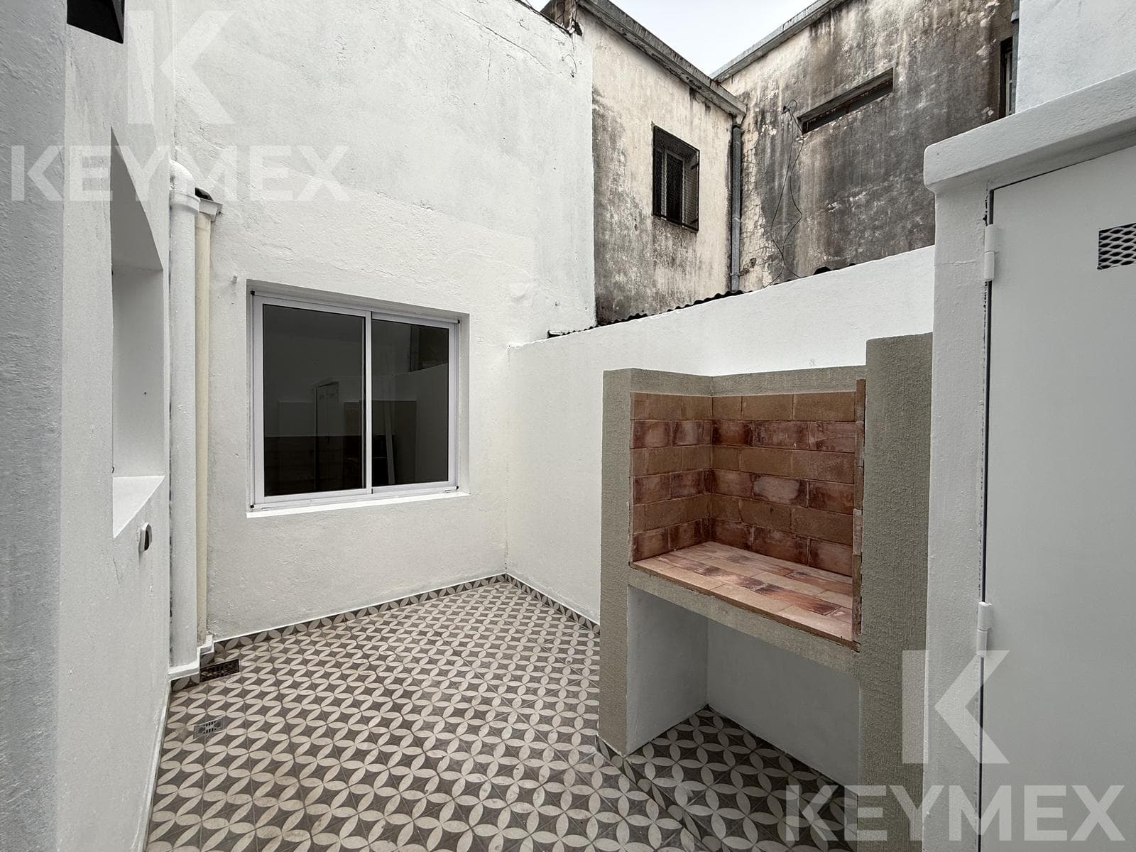 For Sale in La Plata: 1-bedroom home with patio and grill