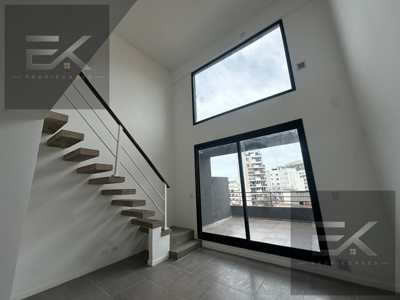 2-room duplex apartment FOR SALE, facing the street with a balcony/terrace—5 B—6300 Yerbal Street—Liniers