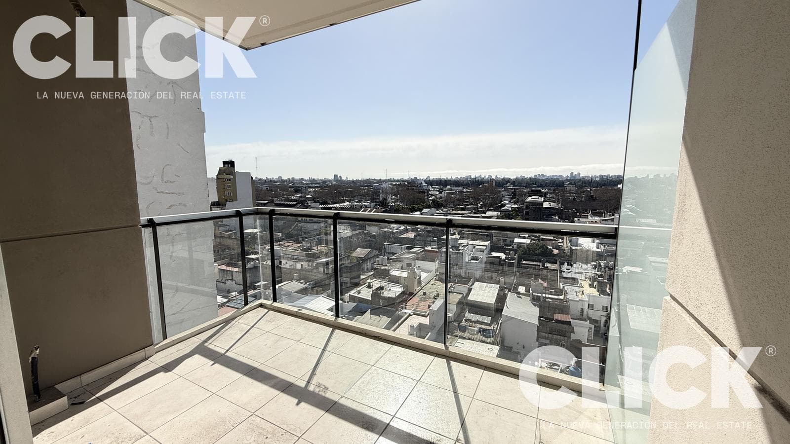 FOR SALE - 4-ROOM APARTMENT WITH BALCONY - SWIMMING POOL - REC ROOM - BARBECUE AREA - GYM - PATERNAL
