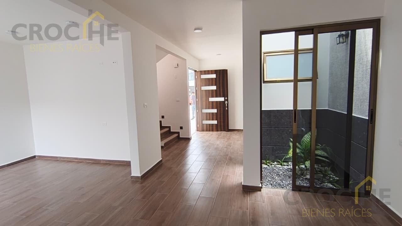 HOUSE FOR SALE IN A PRIVATE SUBDIVISION IN THE FEMSA AREA OF COATEPEC, VERACRUZ