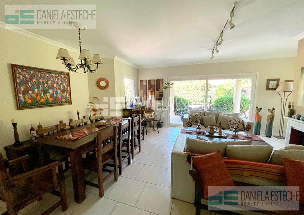 Los Jazmines: Furnished Homes for Rent