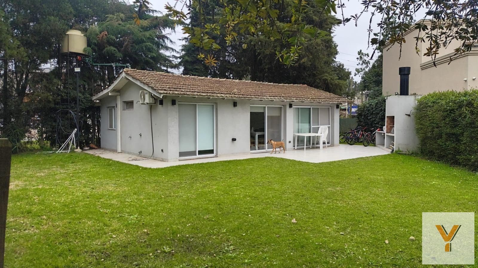 House for Sale - 2 Bedrooms, 2 Bathrooms - 381 m - Ezeiza