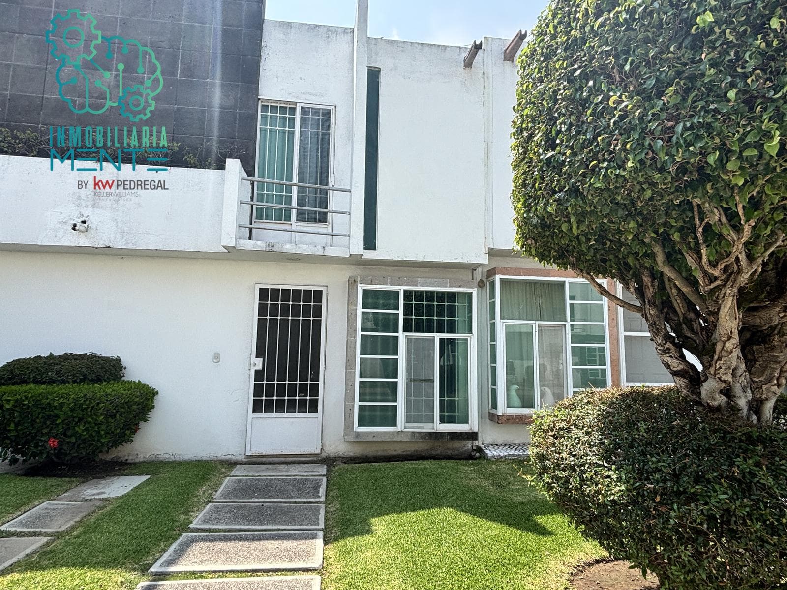 HOUSE FOR SALE IN THE LOS MANGOS SUBDIVISION, YAUTEPEC, MORELOS