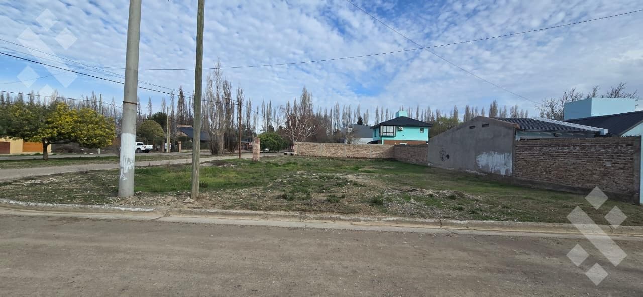 LAND FOR SALE: 580 m² | DOWNTOWN PLOTTIER | SUITABLE FOR 4 UNITS