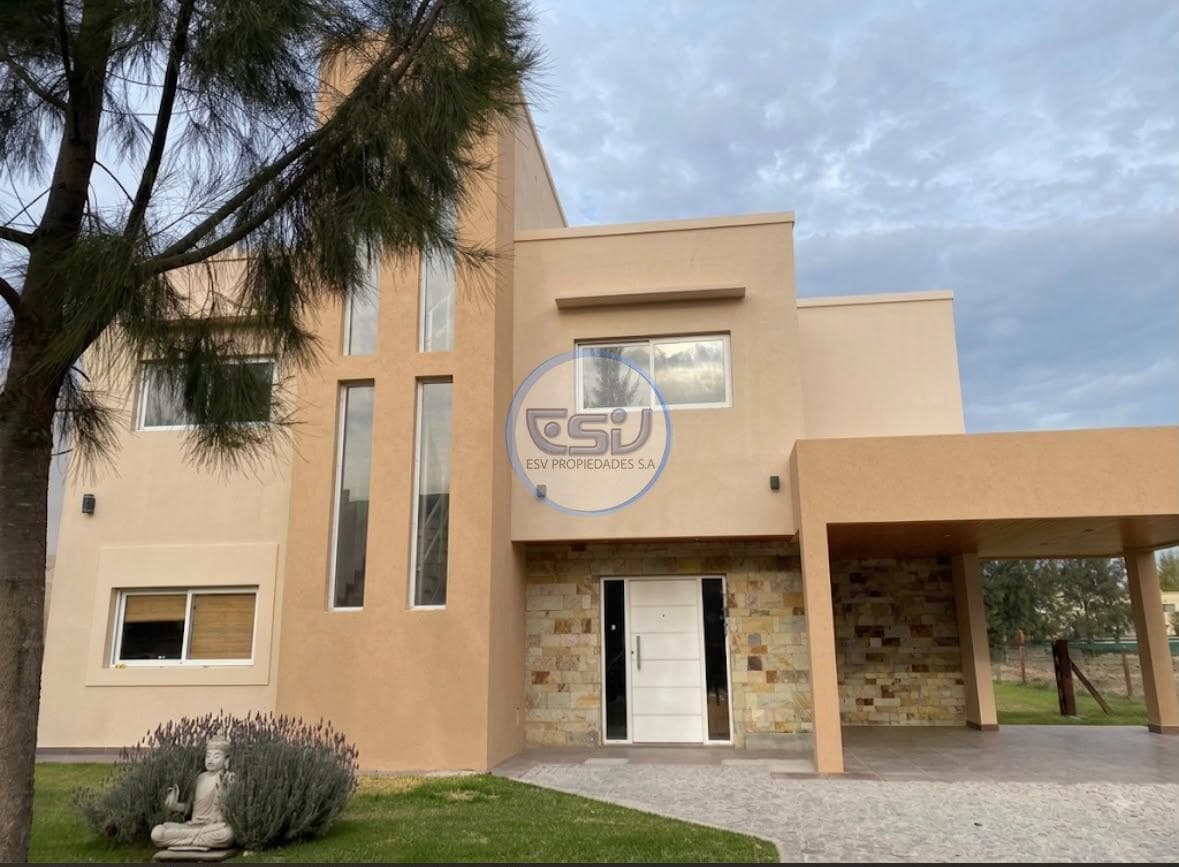 House in El Principado