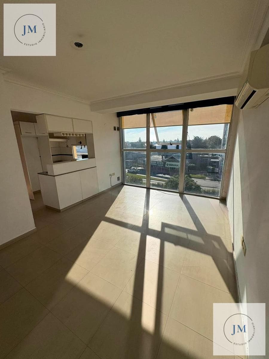 Super bright apartment in Haedo