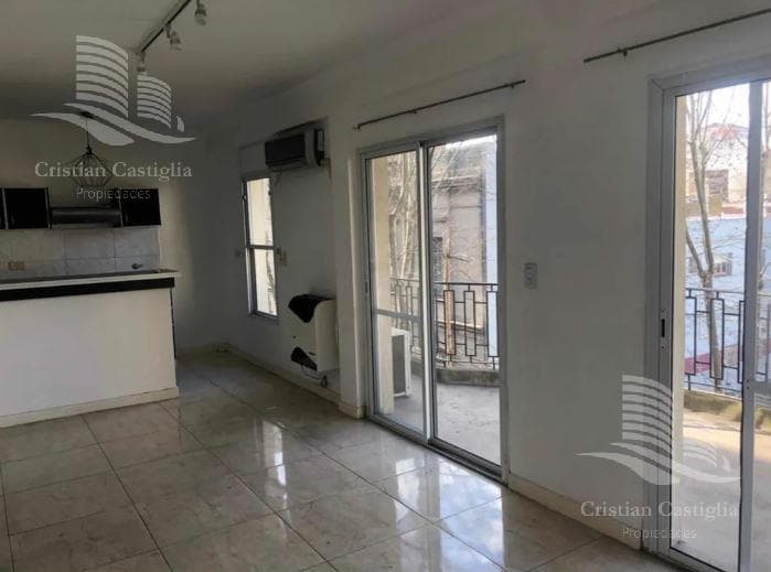 3-Room Apartment with Front-Facing Balcony for Rent - San Fernando
