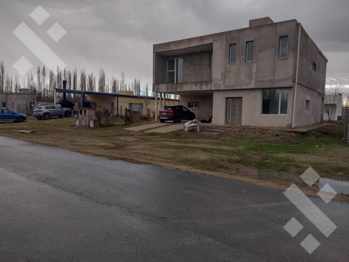 FOR SALE: House in the Los Cadenales Neighborhood - 5 bedrooms