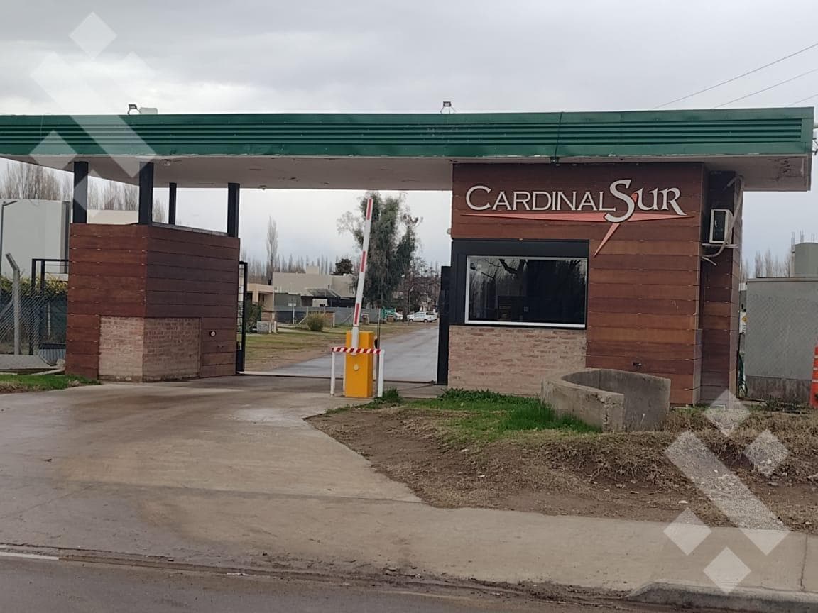 FOR SALE: House in the Los Cadenales Neighborhood - 5 bedrooms