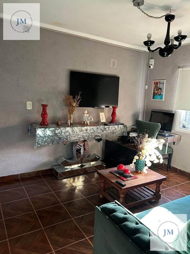 House for sale in Rodriguez, Bicentenario neighborhood, with a pool