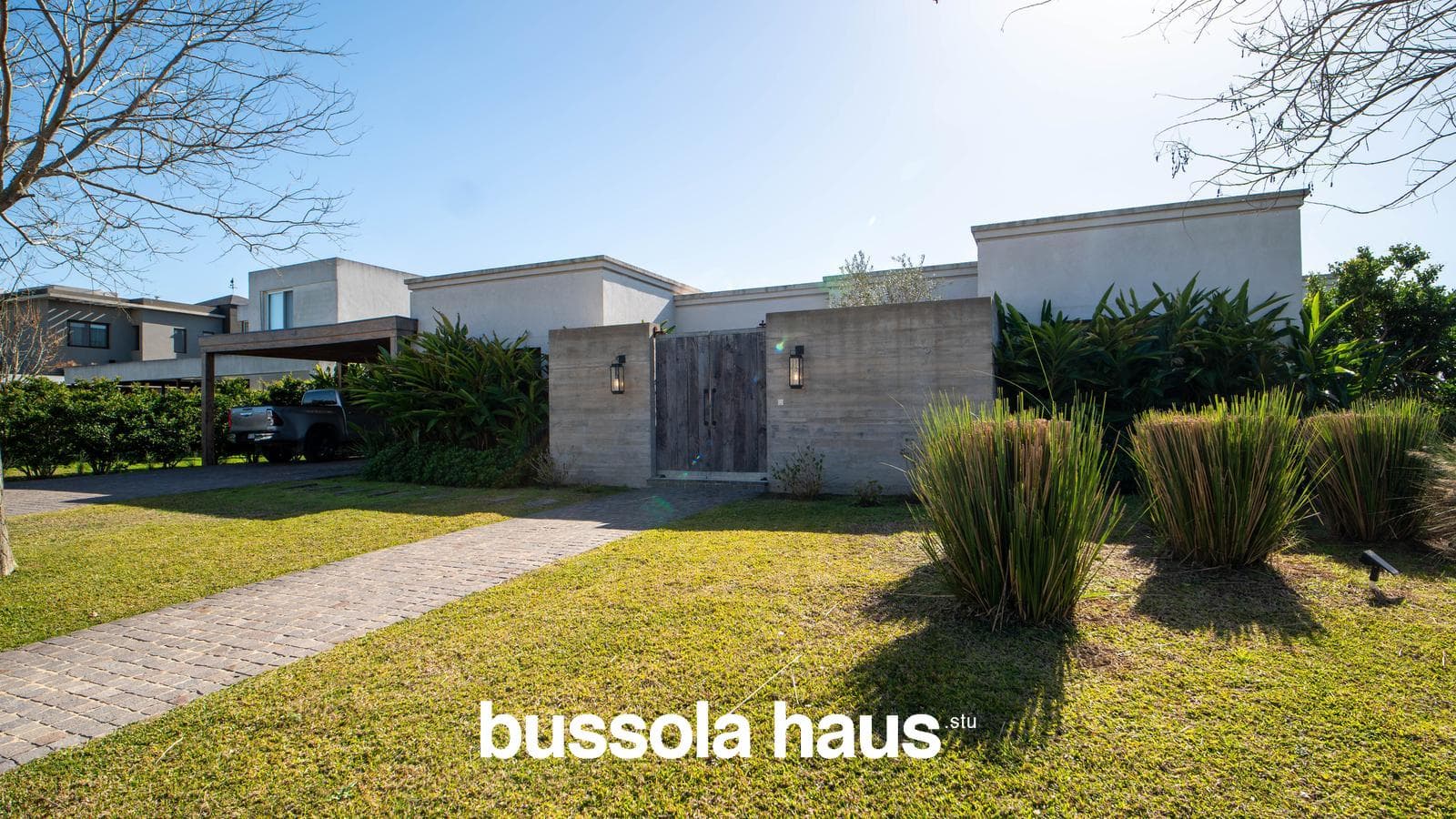 Casa en venta en una planta al lago central en Muelles Puertos Escobar