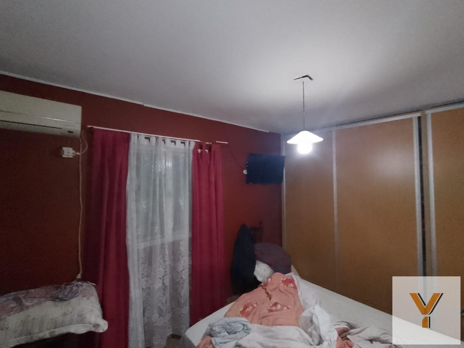 House for Sale - 3 Bedrooms, 1 Bathroom - 110 m - Pompeya