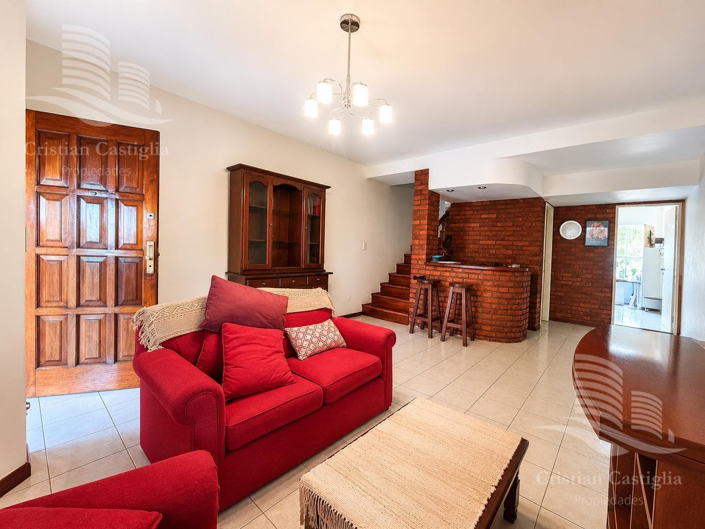 4-Room Duplex-Style House with Garden and Grill in Villa Adelina