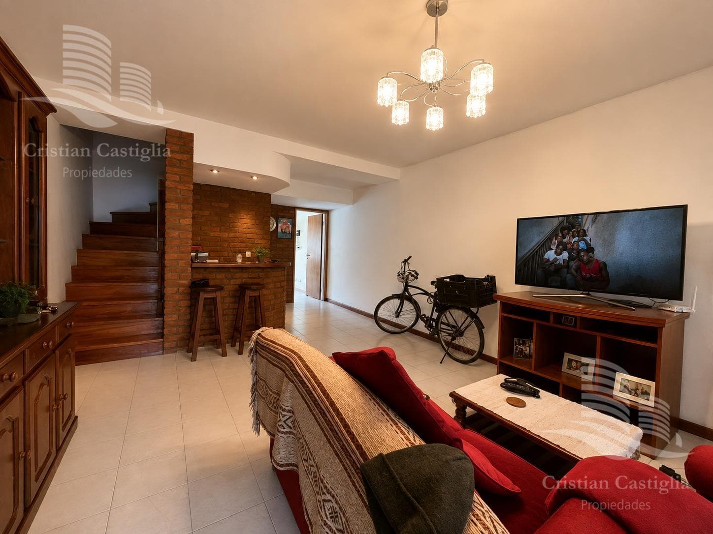 4-Room Duplex-Style House with Garden and Grill in Villa Adelina
