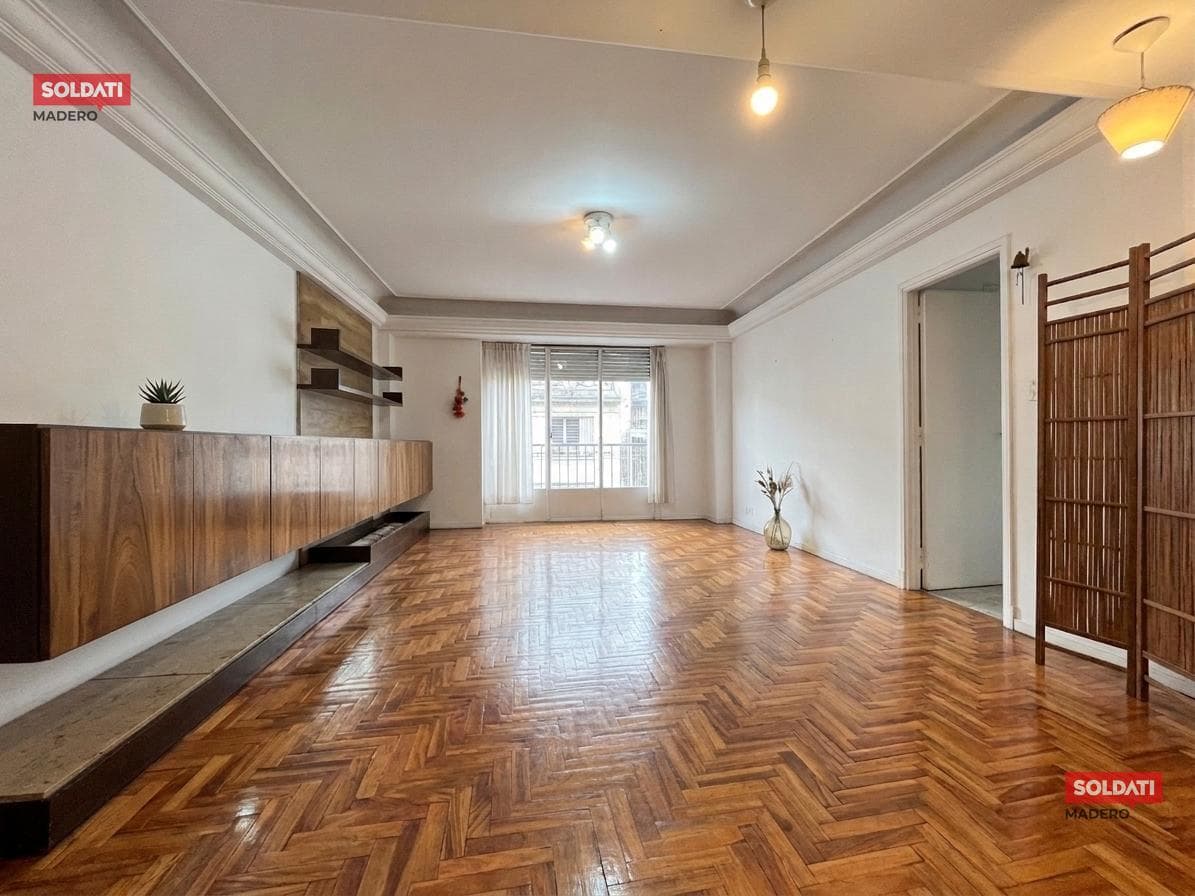 5-room apartment for sale in Villa Crespo with a balcony and patio
