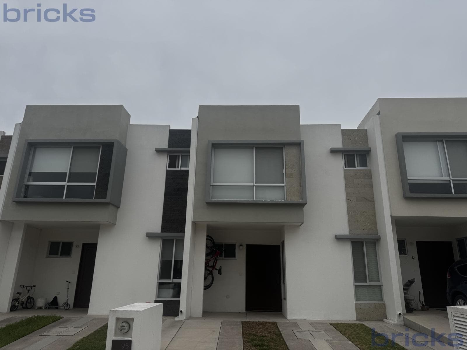 House for Rent: 3 Bedrooms, Studio on the Ground Floor, Furnished, Zakia