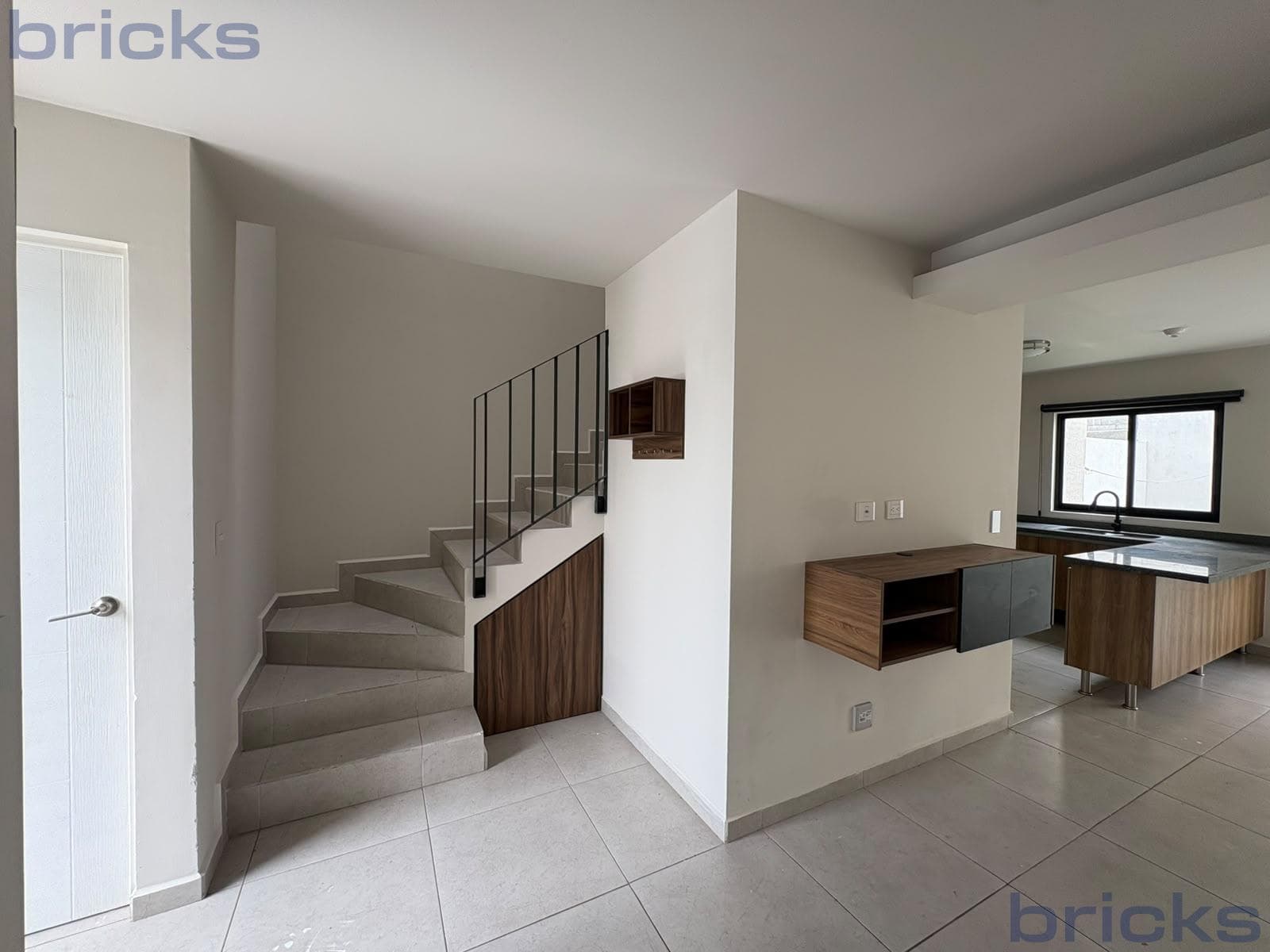 House for Rent in El Mirador | Large Yard, 3 Bedrooms, and Amenities