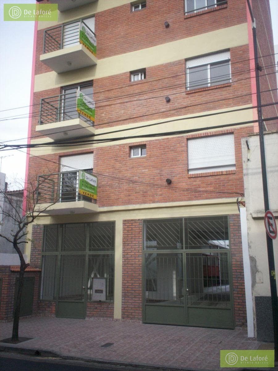 FOR RENT - Small 2-room apartment in San Fernando, 1 block from Av. Libertador
