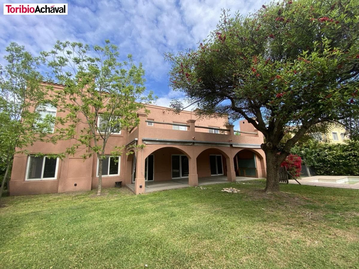 House in Talar Del Lago I