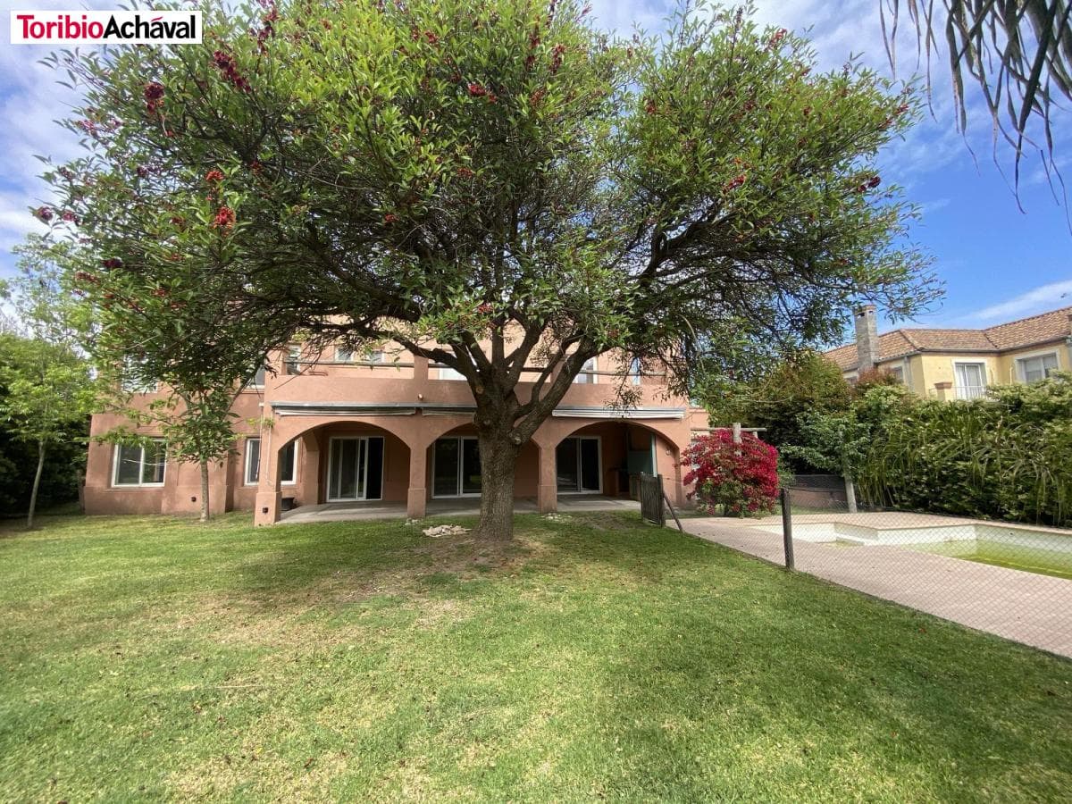 House in Talar Del Lago I