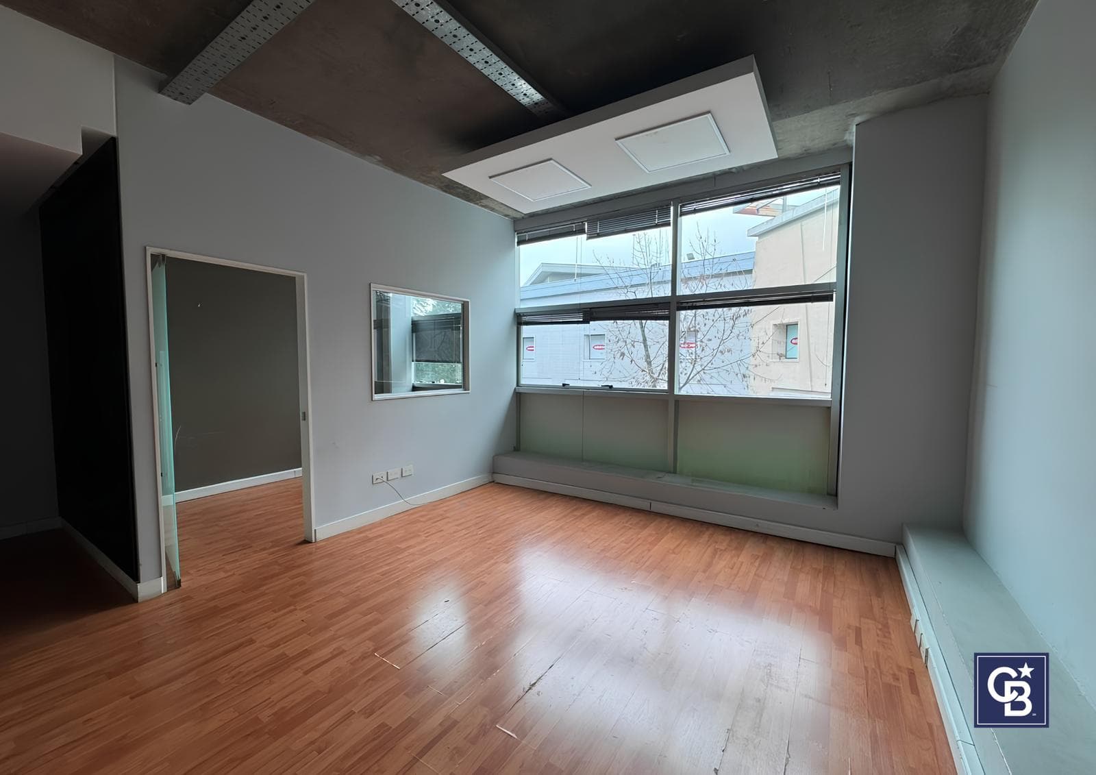 46 m² Office/Clinic on Paseo Champagnat, Pilar | 2 Offices, Reception Area