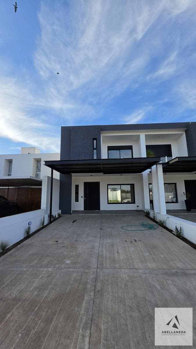 3-Bedroom Duplex for Sale - La Calandria