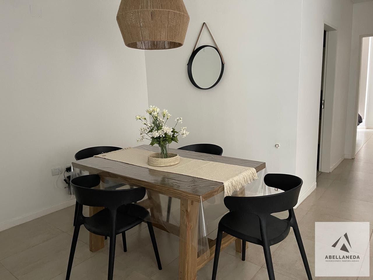 2-Bedroom Apartment for Short-Term Rent - Villa Allende