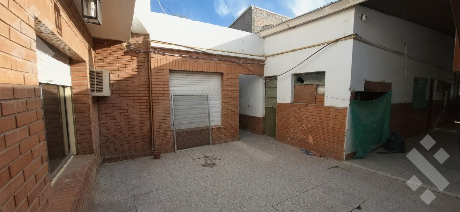 CASA EN VENTA 3 DORM CON LOCAL | Tucumán 400 – B° Santa Rosa | Cipolletti, Río Negro