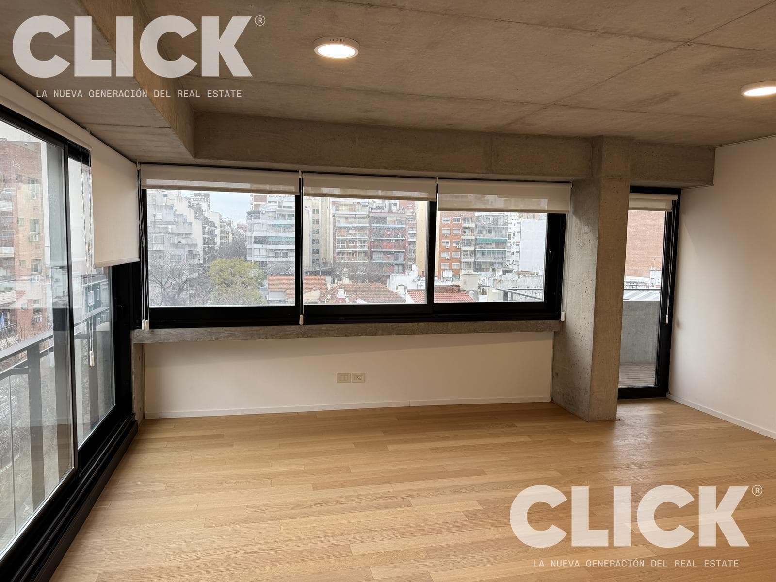 Apartment for rent, 2 bedrooms, with a garage and storage room.