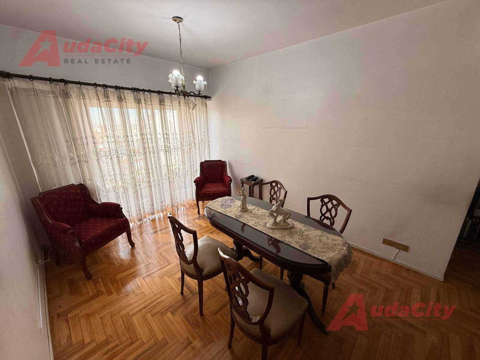 2-ROOM APARTMENT FOR SALE IN RAMOS MEJIA CENTRO, ON THE MAIN STREET, ONE BLOCK FROM THE TRAIN STATION