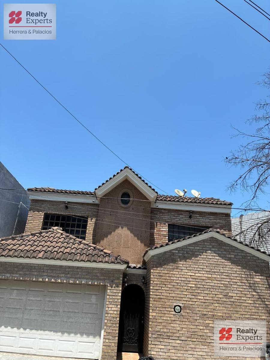 House for Sale in Cumbres, 2nd Sector