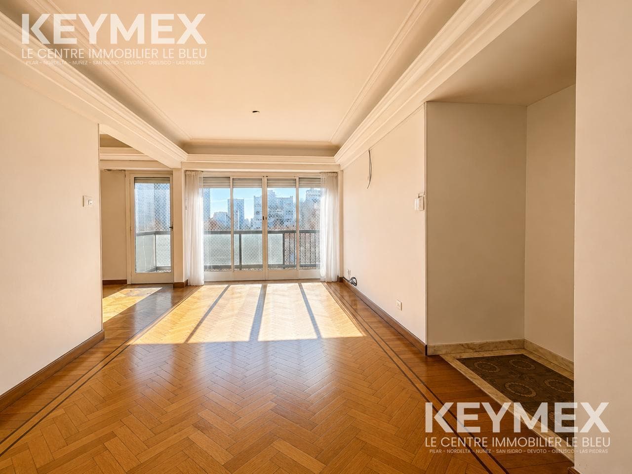 5-room apartment - Long balcony - Very bright Apartment for rent
