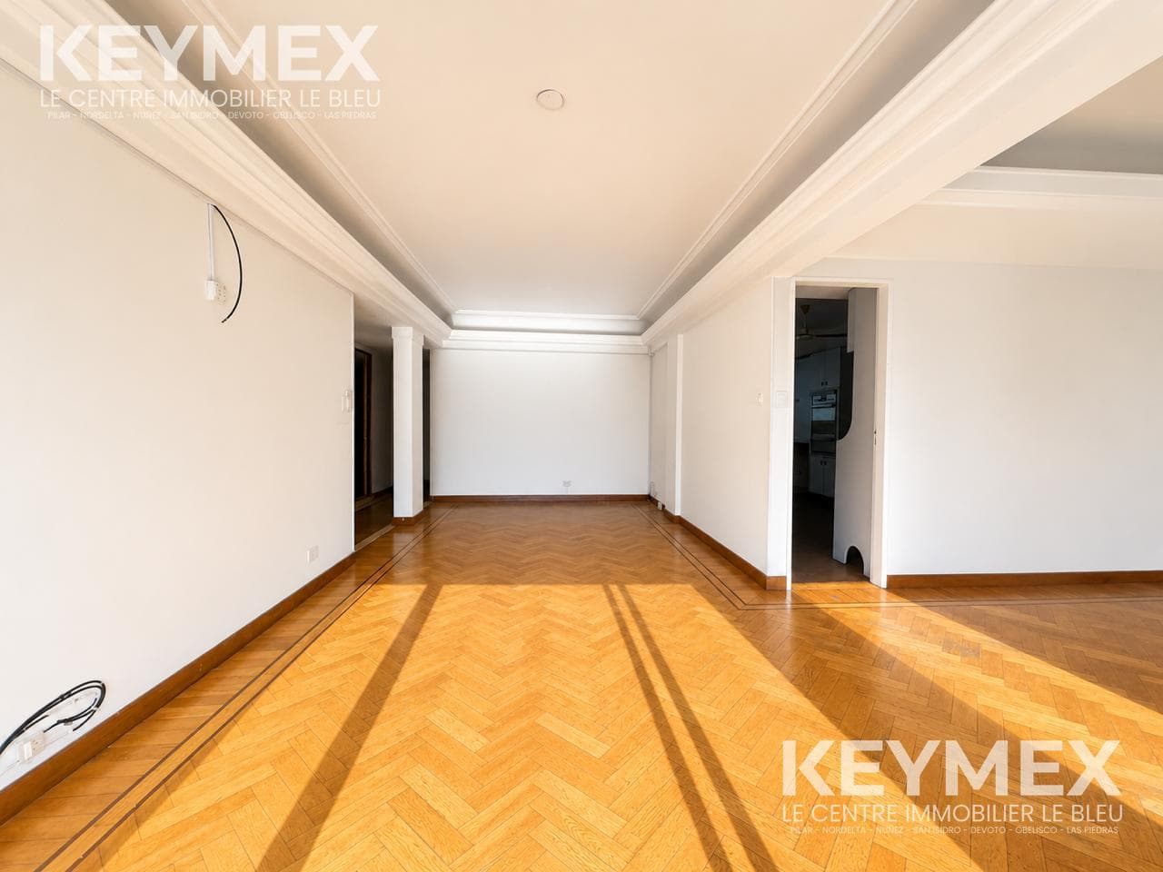 5-room apartment - Long balcony - Very bright Apartment for rent