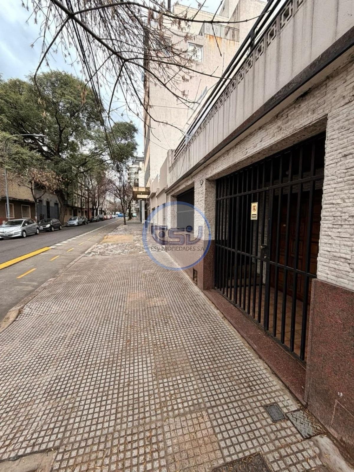 For Sale: 1,160 m² of buildable land in Flores, Buenos Aires