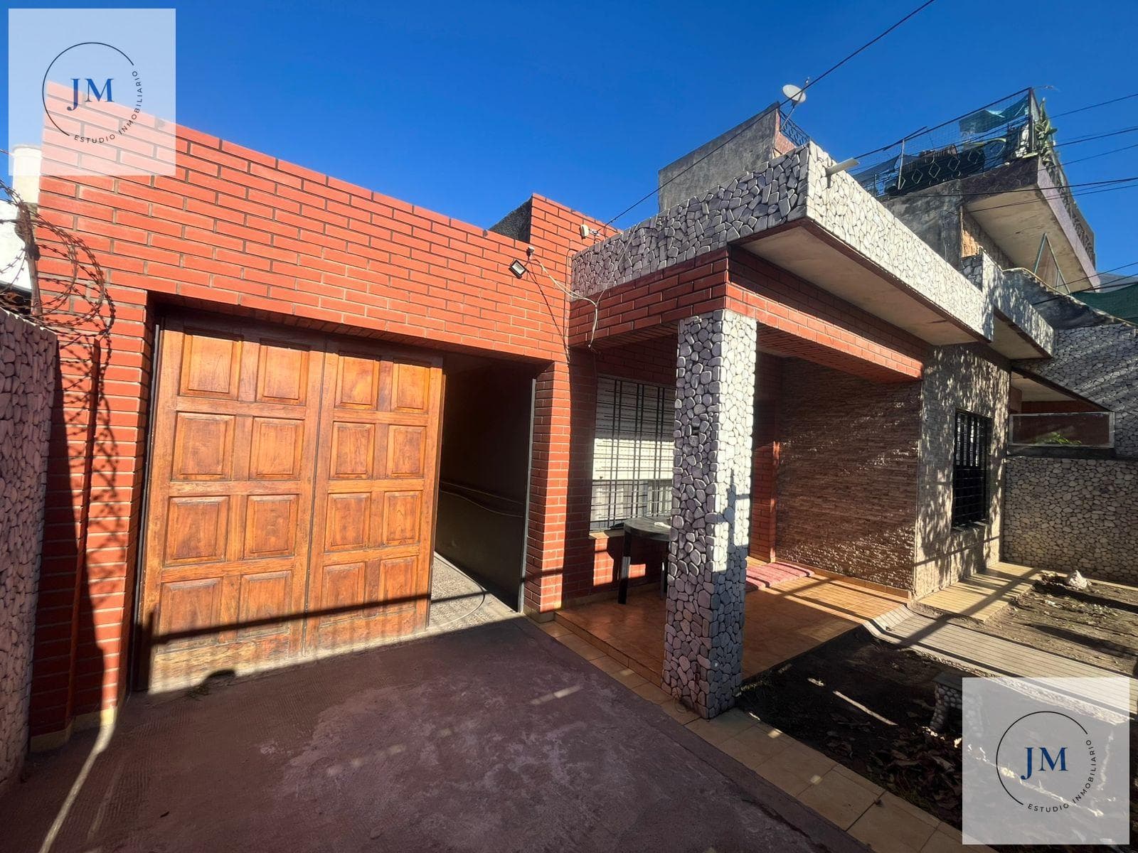 House for Sale in Loma Hermosa