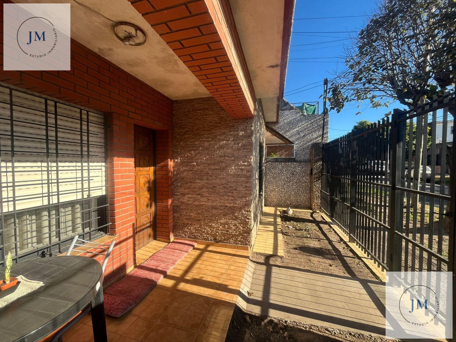 House for Sale in Loma Hermosa