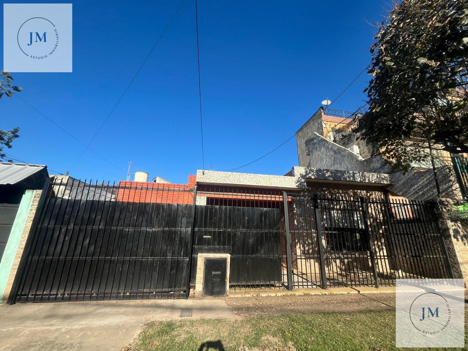 House for Sale in Loma Hermosa