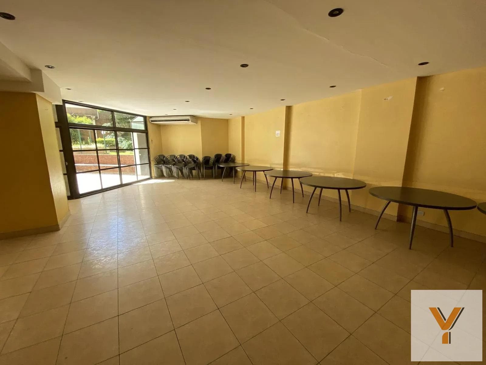 Apartment for Sale - 4 Bedrooms, 3 Bathrooms - 140 m² - Flores