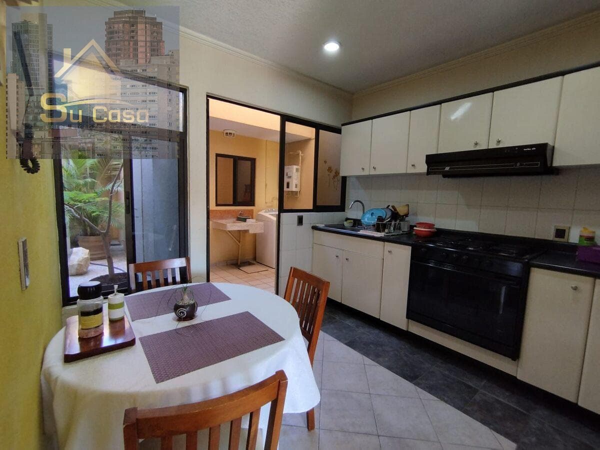 House for sale in a neighborhood in Cuernavaca.