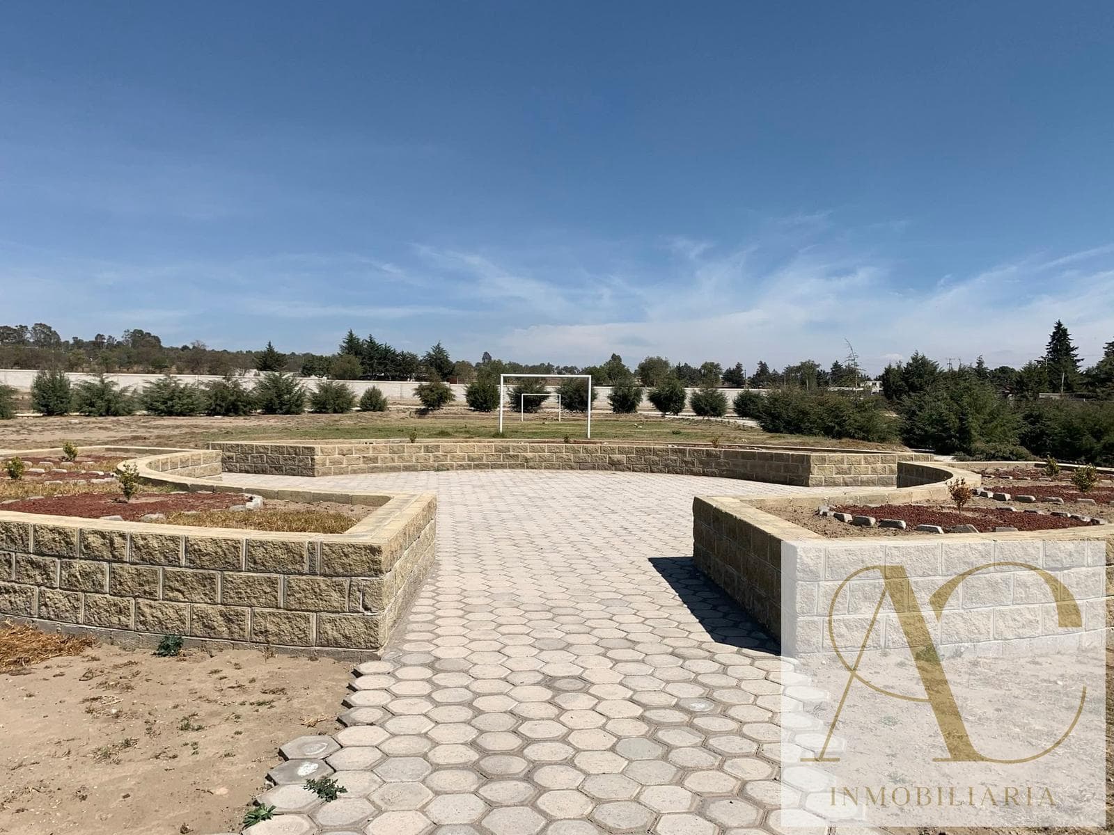 6 PLOTS OF LAND FOR SALE