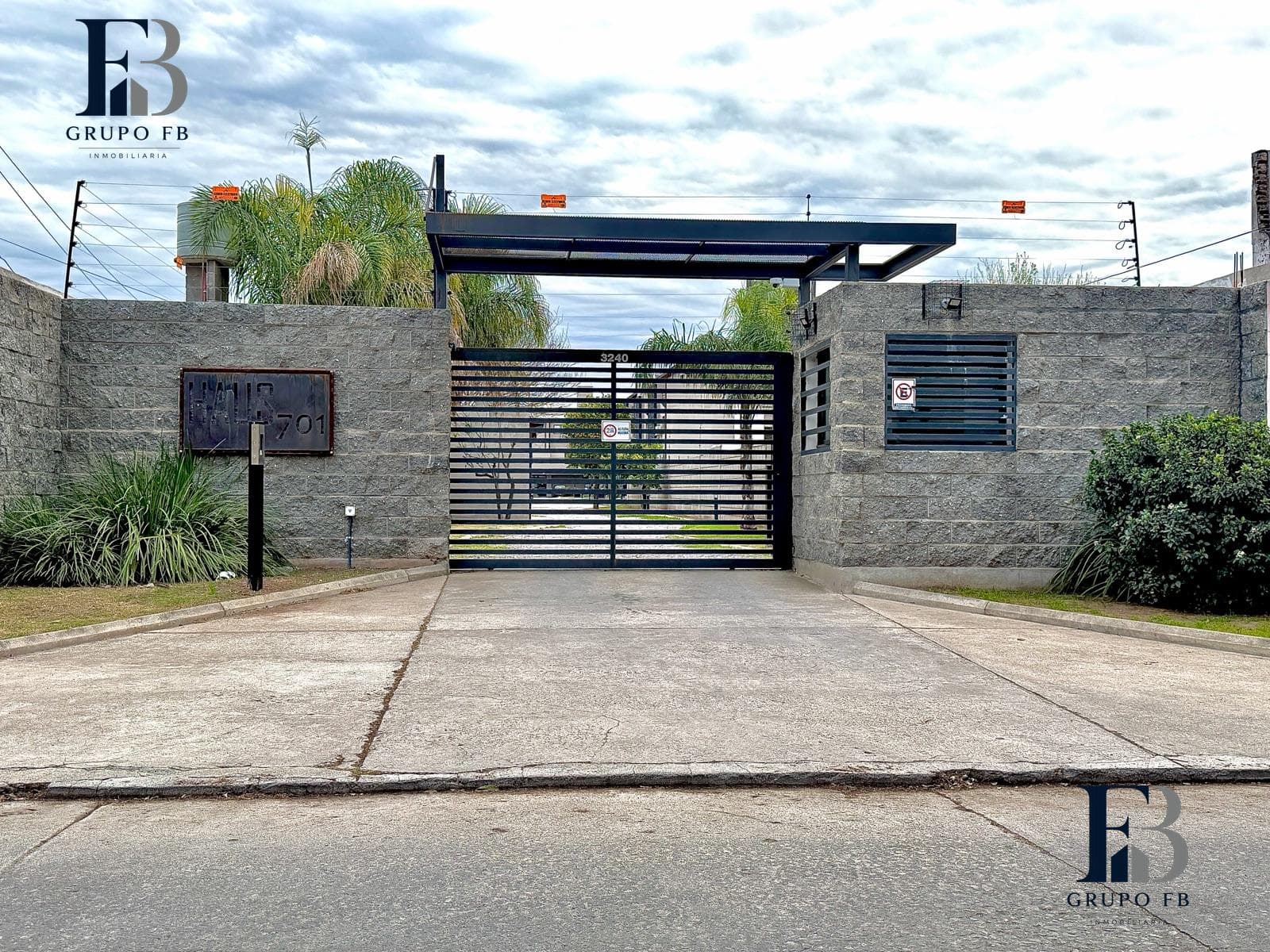 2-Bedroom Duplex Garage - Haus 701 Gated Community