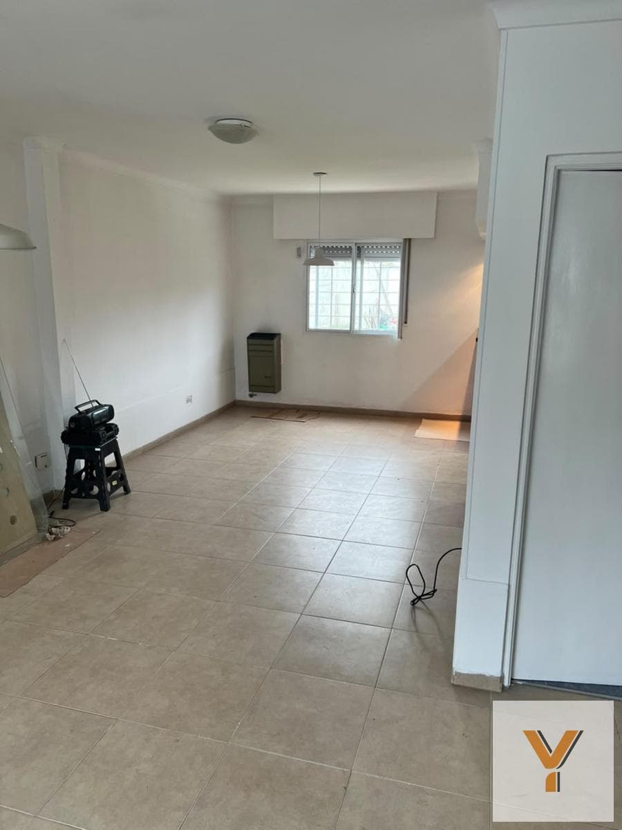 House for Rent - 2 Bedrooms, 2 Bathrooms - 200 meters - Mar del Plata