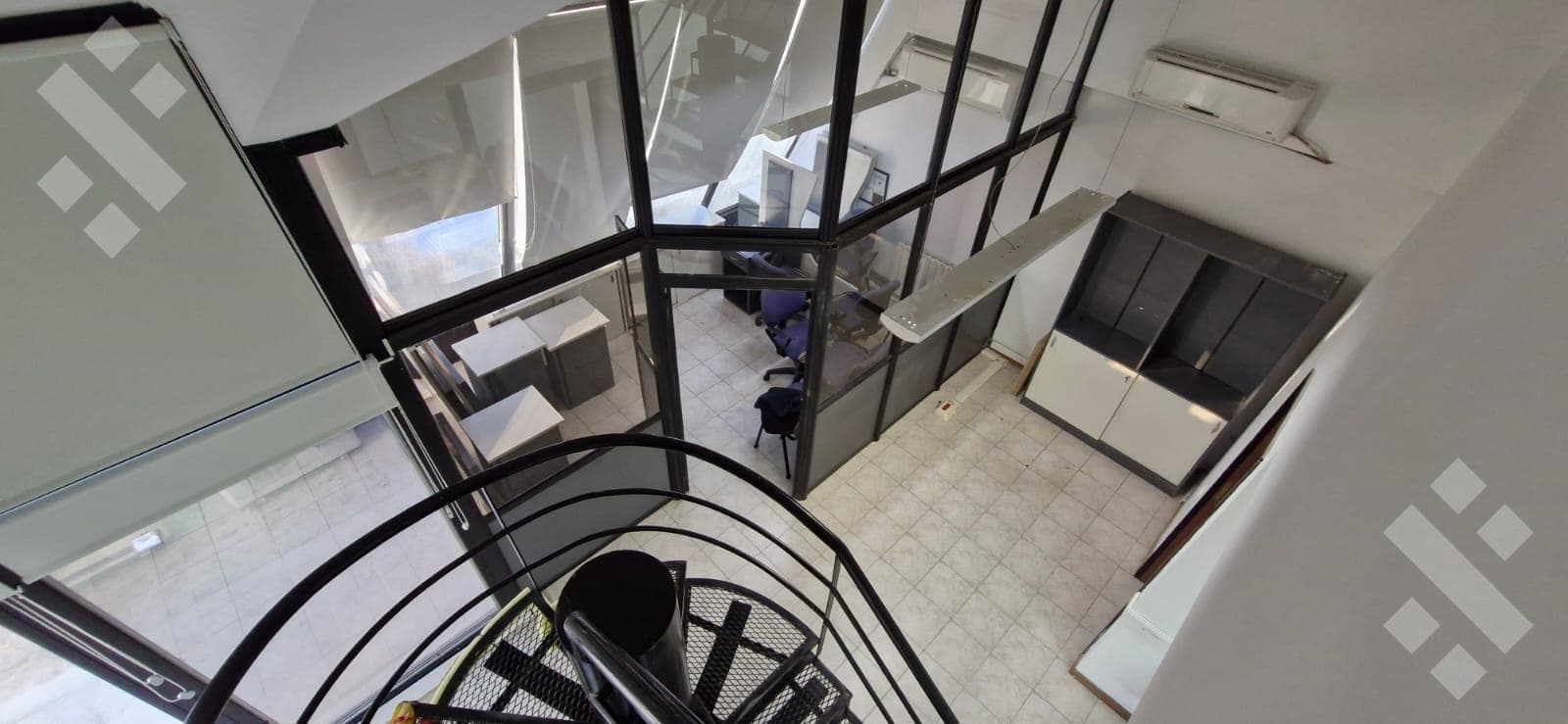 Office for sale: 2 floors, 3 parking spaces, Neuquén City