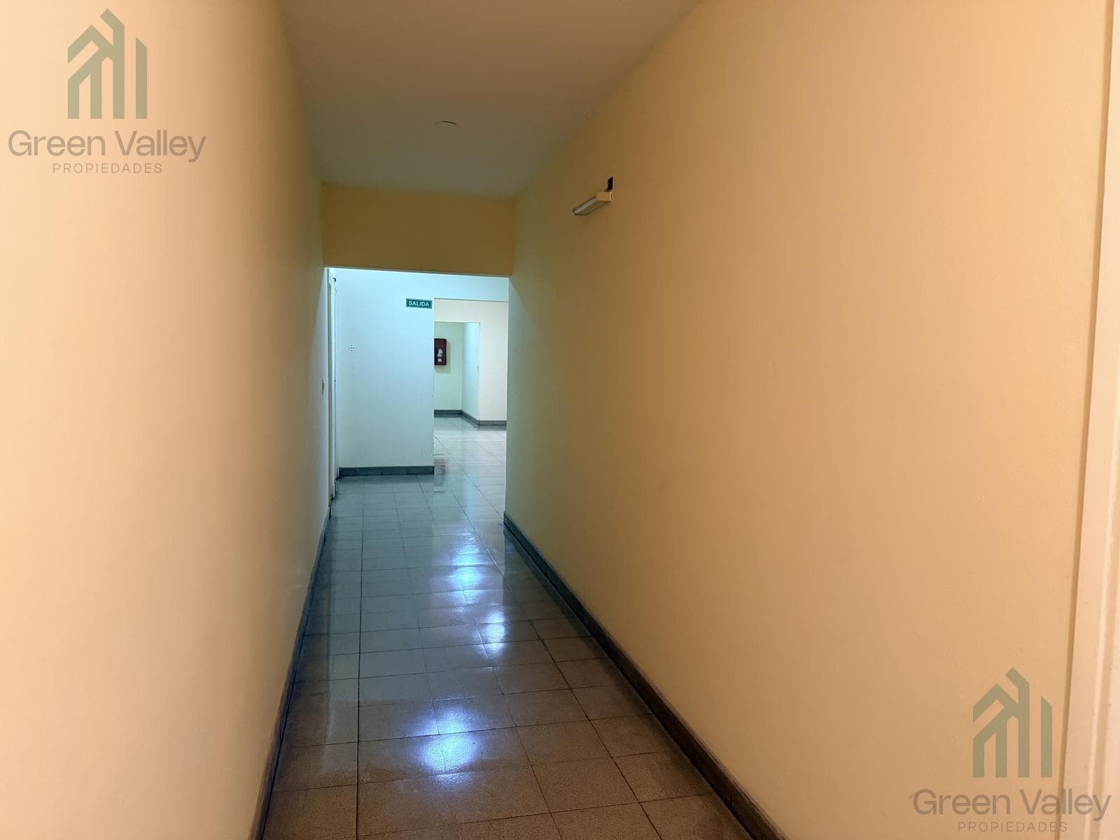 3-Bedroom Apartment for Sale in the Piazza Mendoza Building