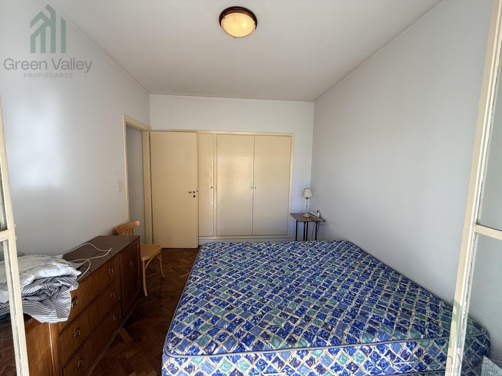 3-Bedroom Apartment for Sale in the Piazza Mendoza Building