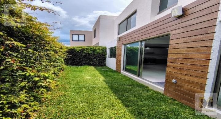 House for Sale in the Tres Marías Subdivision