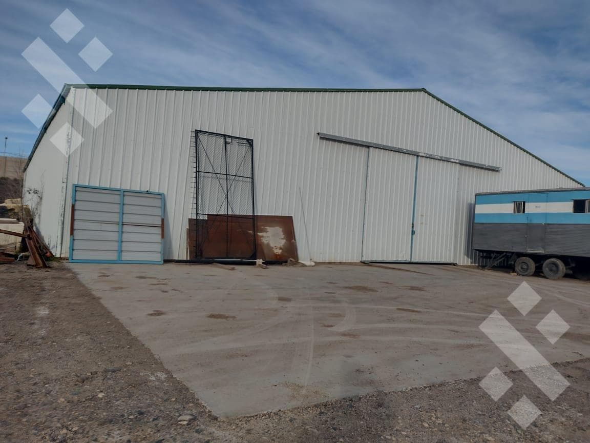 Warehouse for Rent: 1,500 m + Offices: 200 m