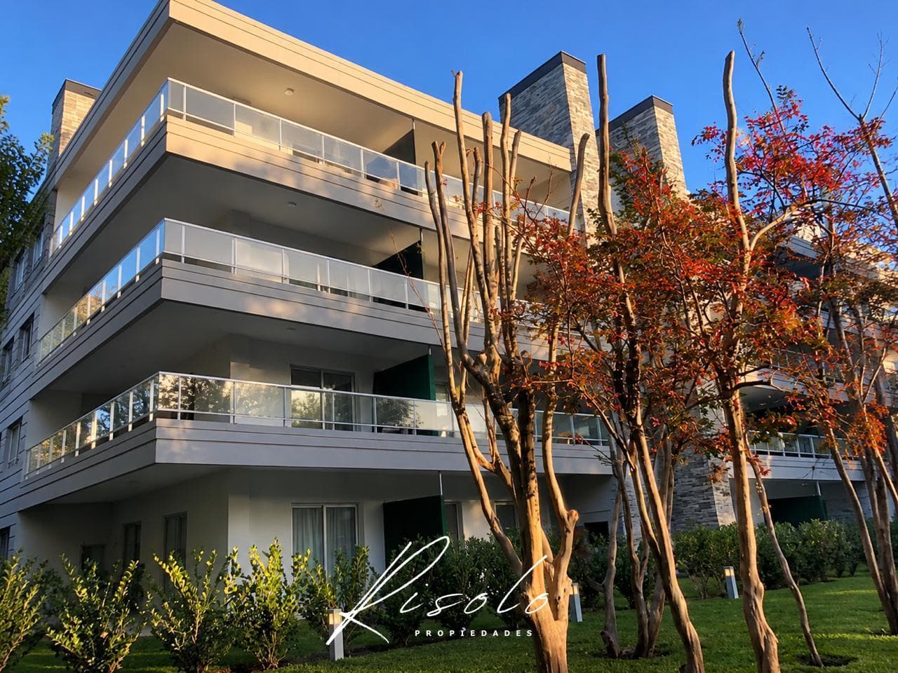 Excellent 3-Room Apartment in La Magdalena - 126 m², Balcony with Grill and Amenities