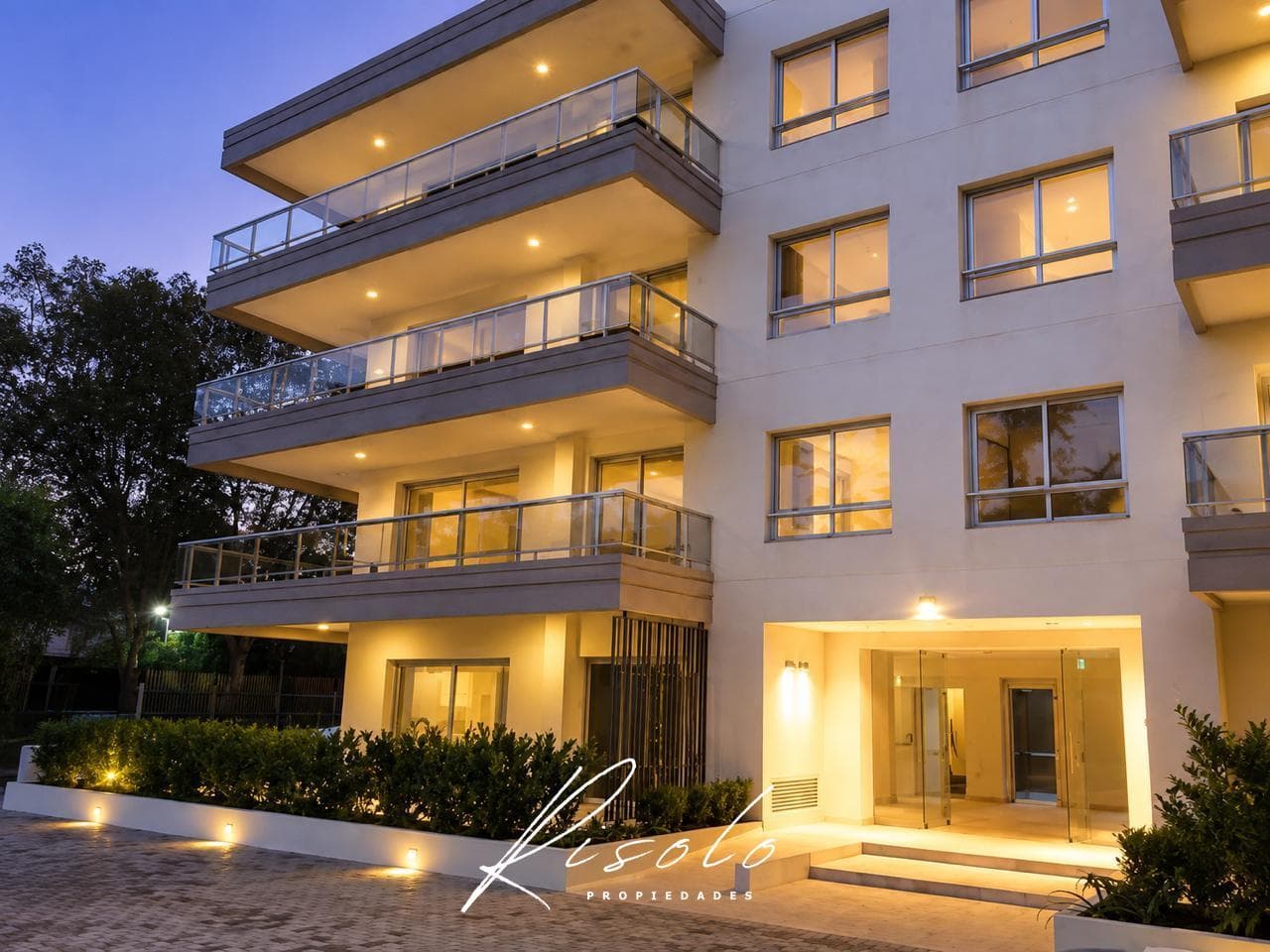 Excellent 3-Room Apartment in La Magdalena - 126 m², Balcony with Grill and Amenities