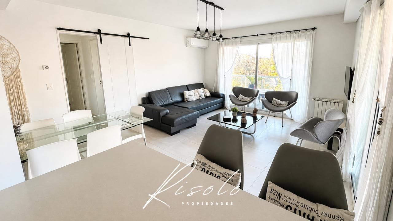 Excellent 3-Room Apartment in La Magdalena - 126 m², Balcony with Grill and Amenities